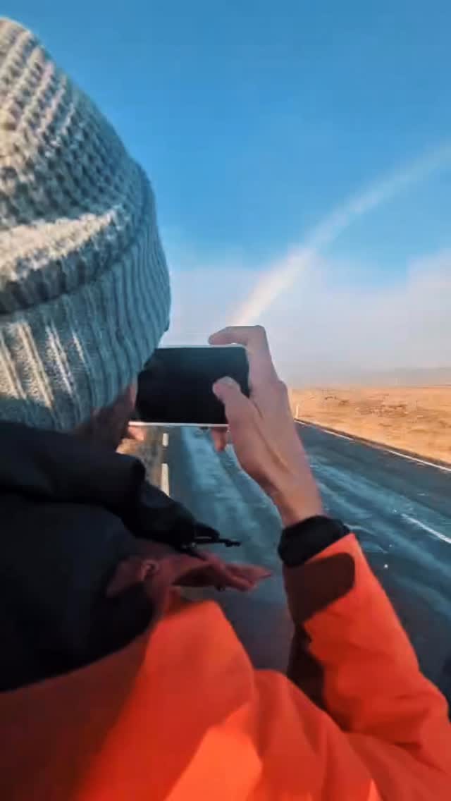 ✨ Recap de una aventura que nos deja el corazón lleno ✨

Con @focustudiomiami vivimos días intensos, risas compartidas, paisajes que nos quitaron el aliento y momentos que nos unieron más de lo que imaginábamos. 

Un nuevo grupo de viajeros que comenzó como desconocidos y terminó convirtiéndose en familia 💛

Gracias por elegirnos para acompañarlos en esta increíble experiencia.
.
.
.
#BorealExpedition #focustudio #aurorasboreales