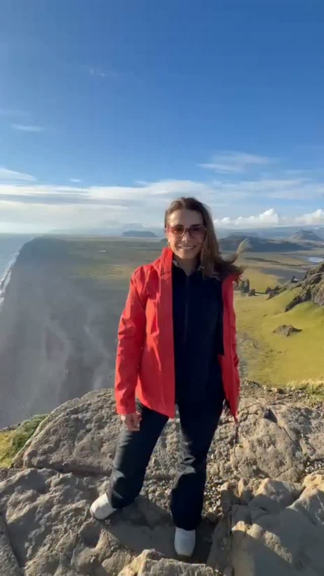 Así se cierra un viaje inolvidable junto a @mari_travesia y @deviajeconjuank la recopilación de los mejores momentos de nuestra expedición. 🏔️✨

​Recorrer Islandia siempre es fascinante, pero ver a este grupo disfrutar, conectar y llevarse recuerdos para toda la vida es lo que hace que todo valga la pena. Dicho por los mismos Mari y Juanca: ¡ha sido uno de los mejores grupos hasta la fecha! 🥹🇮🇸

​Gracias infinitas a cada uno por su confianza, por su buena vibra y por regalarnos estos testimonios que nos llenan el alma. 🎬

​¡Gracias por ser parte de esta historia y hasta la próxima expedición! Nos vemos pronto en Islandia. 🌌🌋
.
 .
.
 .
.
​#Islandia #TourTodoIncluido #AuroraBoreal #HighlandsIceland #TurismoIslandia