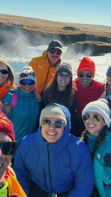 Day 3 | Volcanoes, water and the geothermal force of northern Iceland 🌋🌊⚡

​A day of pure contrasts and intensity! We begin by marveling at the mythical Goðafoss waterfall and walk among the imposing lava formations of Dimmuborgir. We conquer the heights of the Hverfjall crater as a team 🧗‍♂️, We explore the Martian landscapes and fumaroles of Hverir, and we enjoyed the unique views around Lake Mývatn.

​The group's energy is higher than ever and the Icelandic landscape never stops leaving us speechless.. We continue adding kilometers and unforgettable experiences!! 🇮🇸✨
.
.
.
#Islandia #FamiliaBoreal #Goðafoss #Myvatn #Hverir Dimmuborgir