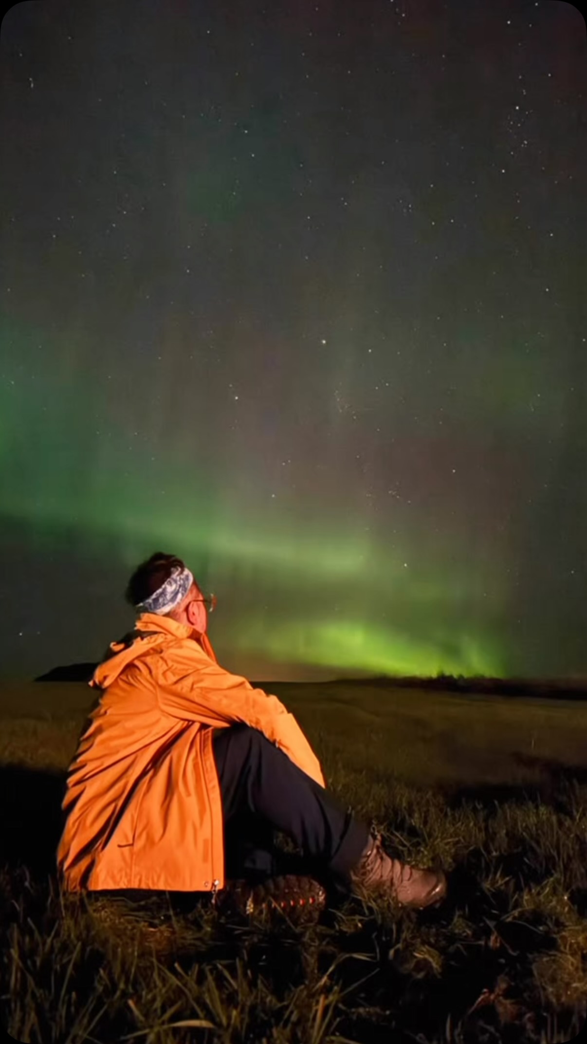 ¡Islandia en estado puro! ❄️ Así estamos viviendo nuestro Tour VIP BX.

Cazando auroras, sintiendo el viento del Ártico y compartiendo momentos que se quedan para siempre. 🌌 De esto se trata ser parte de la Familia Boreal. 💙

¡Y la aventura continúa! 🧊❄️
.
.
.
#BorealExpedition #FamiliaBoreal #CazadoresDeAuroras #Islandia #TourVIPBX ViajesIslandia AurorasBoreales