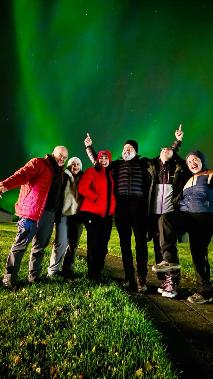 🇮🇸💙 ¡Ellos ya vivieron su aventura en Islandia y hoy nos cuentan su experiencia!

Detrás de cada testimonio hay días de emoción, nuevas amistades, lugares increíbles y momentos que hicieron de este viaje algo muy especial. 🌌✨

Gracias a cada viajero que ha confiado en Boreal Expedition para cumplir su sueño de conocer Islandia. Nos encanta escuchar sus historias y saber lo que significó esta aventura para ustedes. 🥹

✈️ La próxima historia puede ser la tuya. ¿Te imaginas viviendo Islandia con nosotros?

📩 Escríbenos y descubre nuestras próximas expediciones.

#BorealExpedition #Islandia #AurorasBoreales #ViajaConBoreal